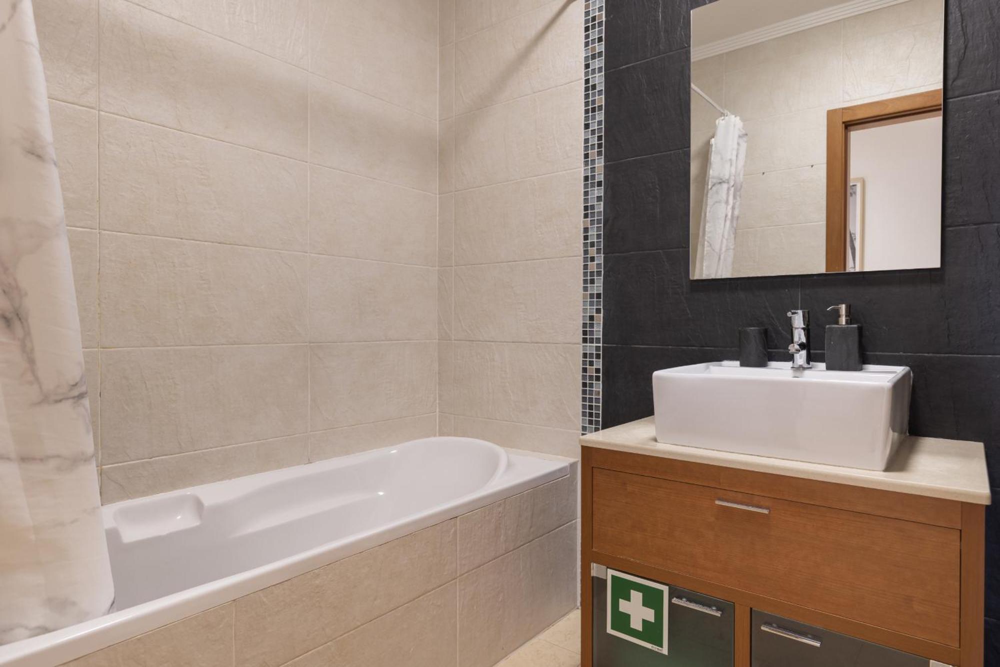 2 Bedroom Relax In Alvor By Innkeeper Eksteriør bilde